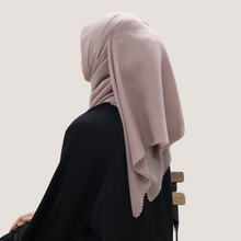 Load image into Gallery viewer, Flo in diary