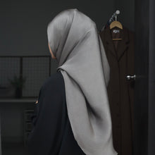 Load image into Gallery viewer, Mellow in kenanga