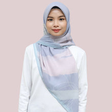 Load image into Gallery viewer, Luna in hush