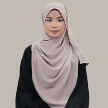 Load image into Gallery viewer, On The Go in nov