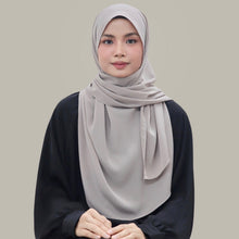 Load image into Gallery viewer, Dream in light taupe