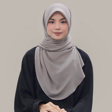 Load image into Gallery viewer, Pretty in seroja