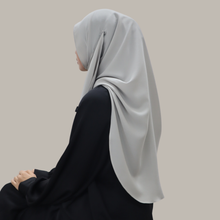 Load image into Gallery viewer, Dream in green grey