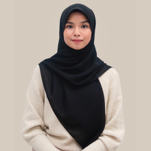 Load image into Gallery viewer, Dingin in black