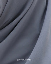 Load image into Gallery viewer, Barely in light