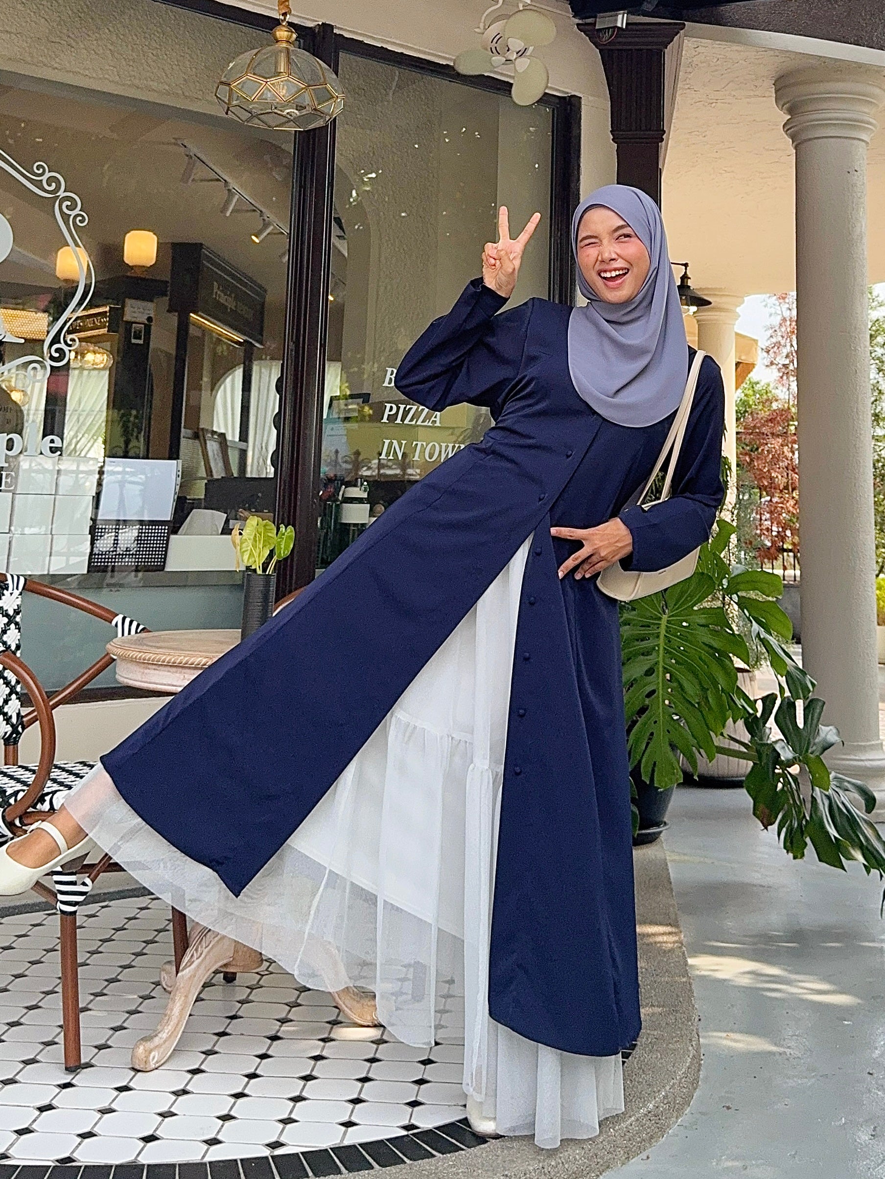 Ever dress in navyblue – epscarf
